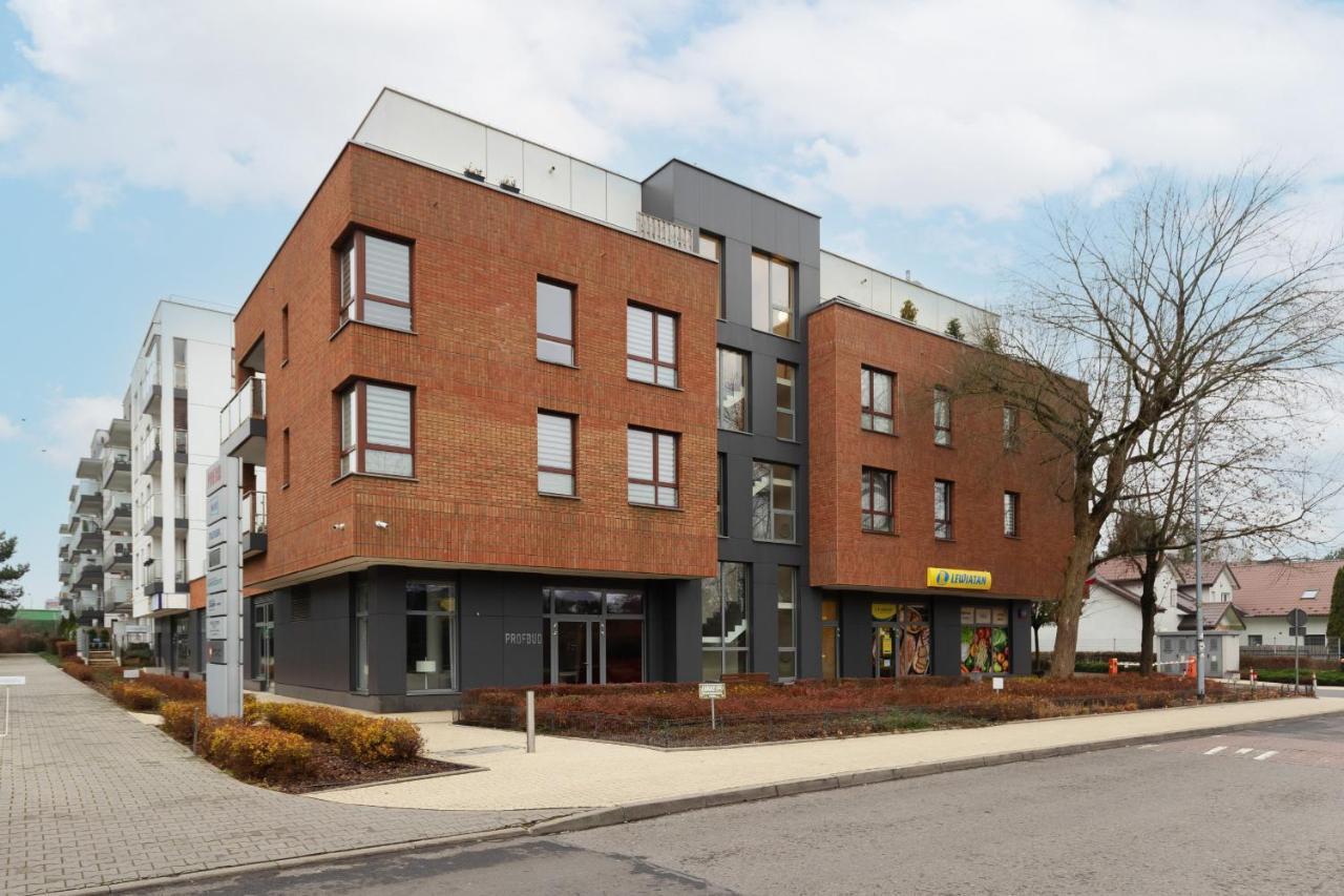 Bemowo Modern Dywizjonu 303 By Renters Butas *